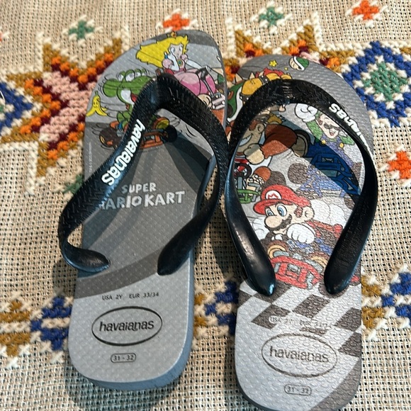 HAVAIANAS MARIO BROS. FLIP FLOP IN STEEL GREY Kids Size 2 - Picture 2 of 4